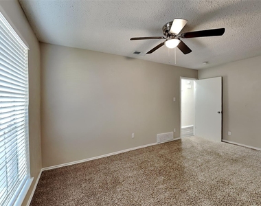 5002 Woodmeadow Drive - Photo Thumbnail 13