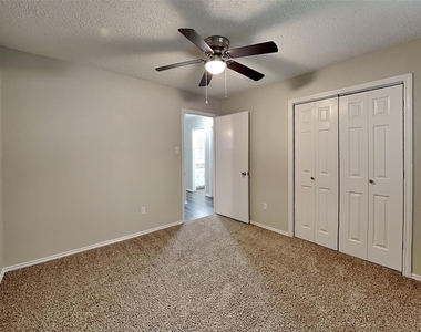 5002 Woodmeadow Drive - Photo Thumbnail 9