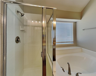 2105 Peacock Lane - Photo Thumbnail 9