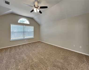 2105 Peacock Lane - Photo Thumbnail 6