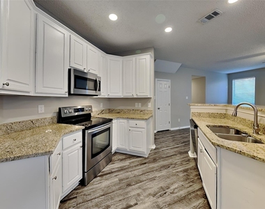 1716 Meyerwood Lane S - Photo Thumbnail 5