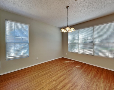 1790 Crosshaven Drive - Photo Thumbnail 6