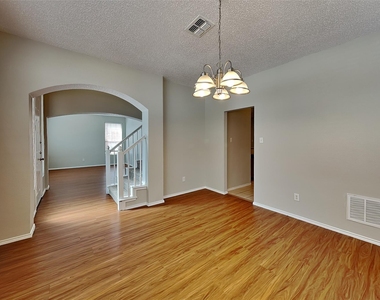 1790 Crosshaven Drive - Photo Thumbnail 7