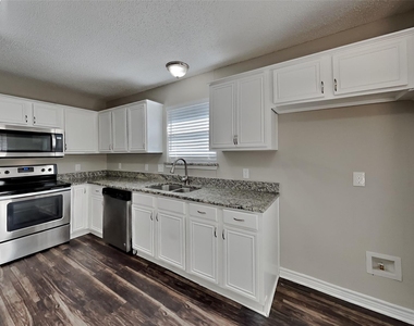 103 Sudbury Way - Photo Thumbnail 3