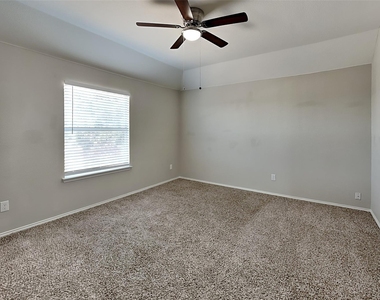 2617 Hilcroft Avenue - Photo Thumbnail 12