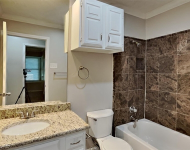 4413 Denver Drive - Photo Thumbnail 14
