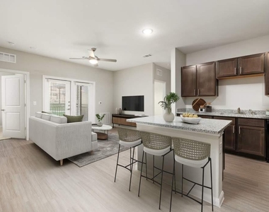 2551 N Guadalupe Street - Photo Thumbnail 4