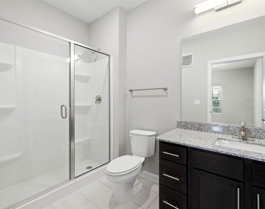 2551 N Guadalupe Street - Photo Thumbnail 11