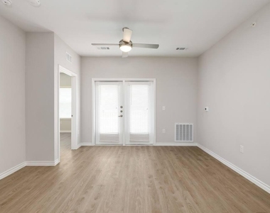 2551 N Guadalupe Street - Photo Thumbnail 8