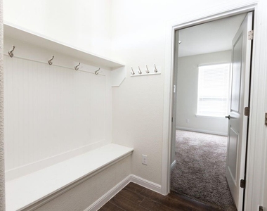 9105 Pearfield Road - Photo Thumbnail 4