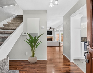 2606 Encina - Photo Thumbnail 4