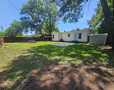 3115 Dahlia Drive - Photo Thumbnail 13