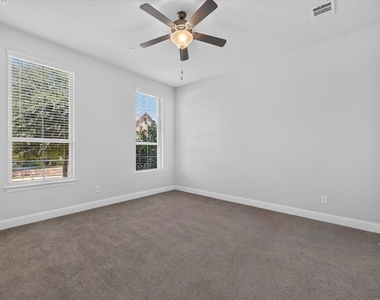 1381 Elaine Drive - Photo Thumbnail 8