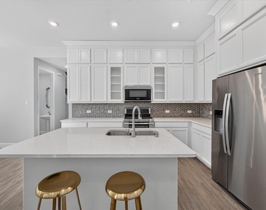1381 Elaine Drive - Photo Thumbnail 19