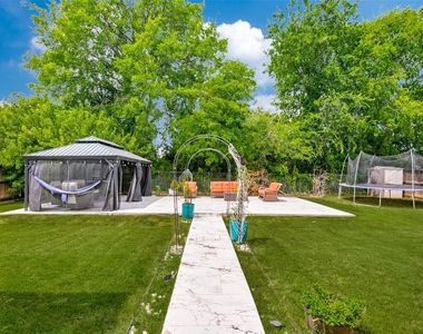 7721 Shackelford Drive - Photo Thumbnail 21