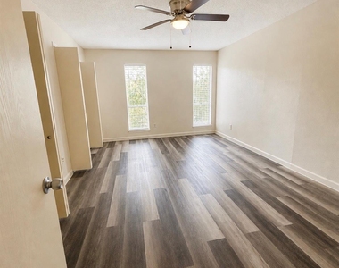 13511 Red Fern Lane - Photo Thumbnail 8
