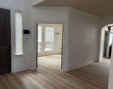 3612 Bright Star Way - Photo Thumbnail 15