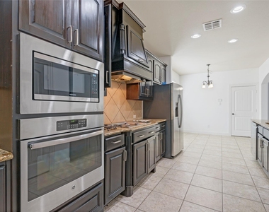 3612 Bright Star Way - Photo Thumbnail 1