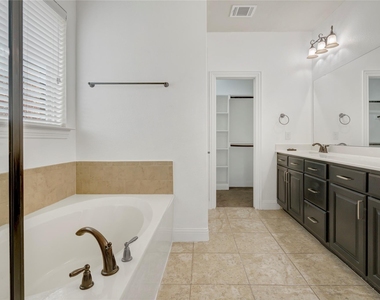 3612 Bright Star Way - Photo Thumbnail 6
