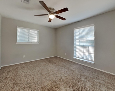 3001 Mark Drive - Photo Thumbnail 13