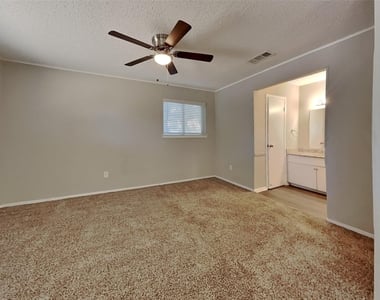 3001 Mark Drive - Photo Thumbnail 9