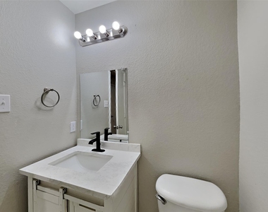 4941 Water Ridge Lane - Photo Thumbnail 15