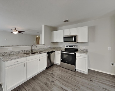 4941 Water Ridge Lane - Photo Thumbnail 4