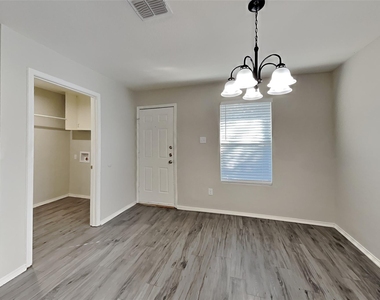4941 Water Ridge Lane - Photo Thumbnail 3