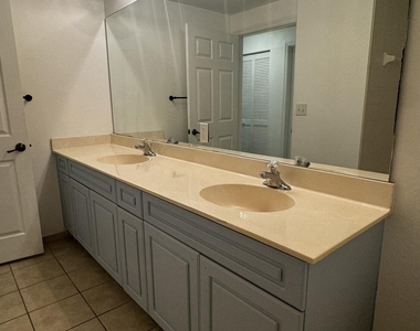 2725 Anzio Court - Photo Thumbnail 11