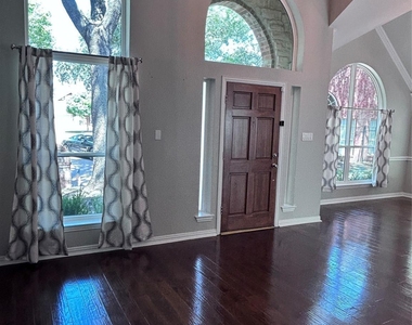 2634 Lakeforest Court - Photo Thumbnail 18