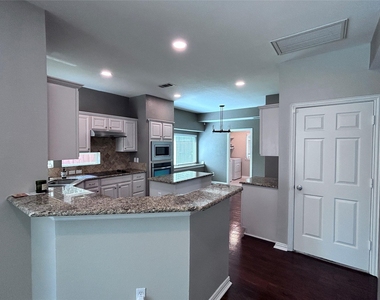 2634 Lakeforest Court - Photo Thumbnail 10