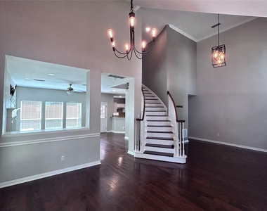 2634 Lakeforest Court - Photo Thumbnail 4