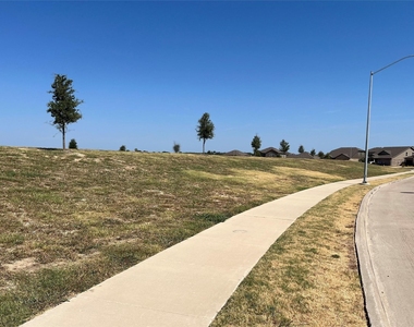 2929 Spotted Fawn Drive - Photo Thumbnail 4