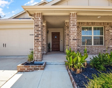 2929 Spotted Fawn Drive - Photo Thumbnail 1