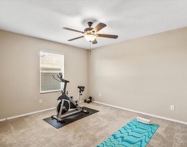 2929 Spotted Fawn Drive - Photo Thumbnail 17