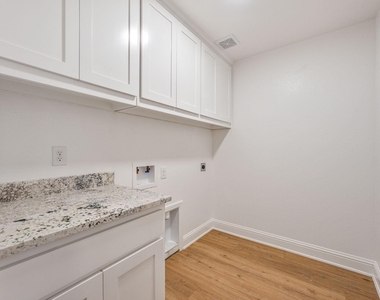 102 Clover Circle - Photo Thumbnail 12