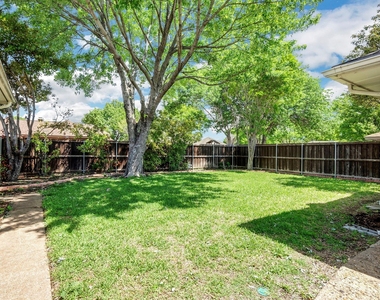 2207 Glen Forest Lane - Photo Thumbnail 15