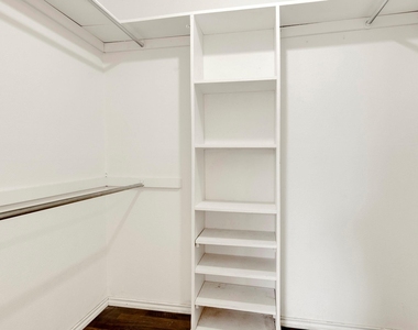 2207 Glen Forest Lane - Photo Thumbnail 11