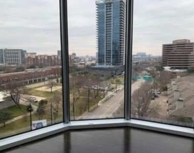 2900 Mckinnon Street - Photo Thumbnail 2