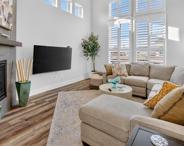 14521 Walsh Avenue - Photo Thumbnail 4