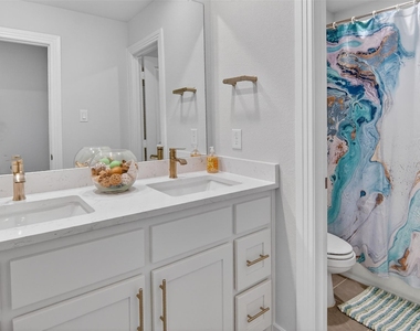 14521 Walsh Avenue - Photo Thumbnail 31