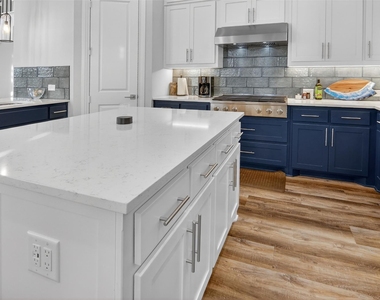 14521 Walsh Avenue - Photo Thumbnail 10