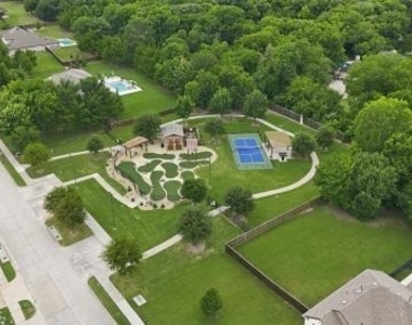 1213 Birchwood Lane - Photo Thumbnail 33