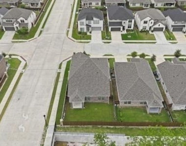 1213 Birchwood Lane - Photo Thumbnail 37