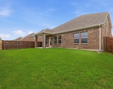 1213 Birchwood Lane - Photo Thumbnail 31