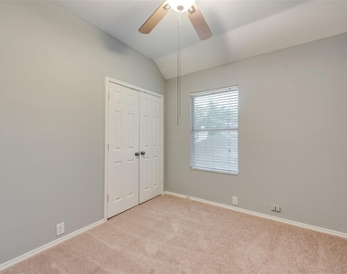 1869 Meyerwood Lane N - Photo Thumbnail 7