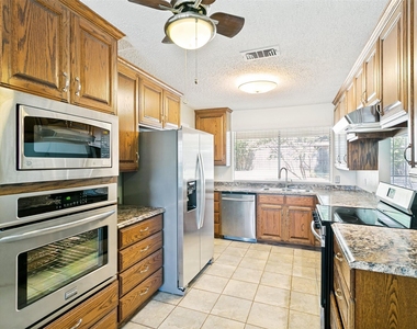 1117 S Thornbush Circle - Photo Thumbnail 1