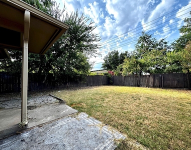 1505 Bellaire Drive - Photo Thumbnail 15