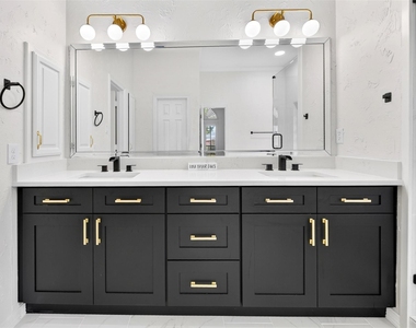 247 Park Valley Drive - Photo Thumbnail 21
