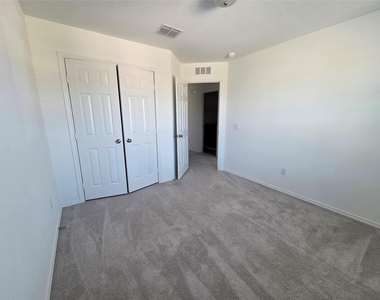 837 Breakwater Drive - Photo Thumbnail 9